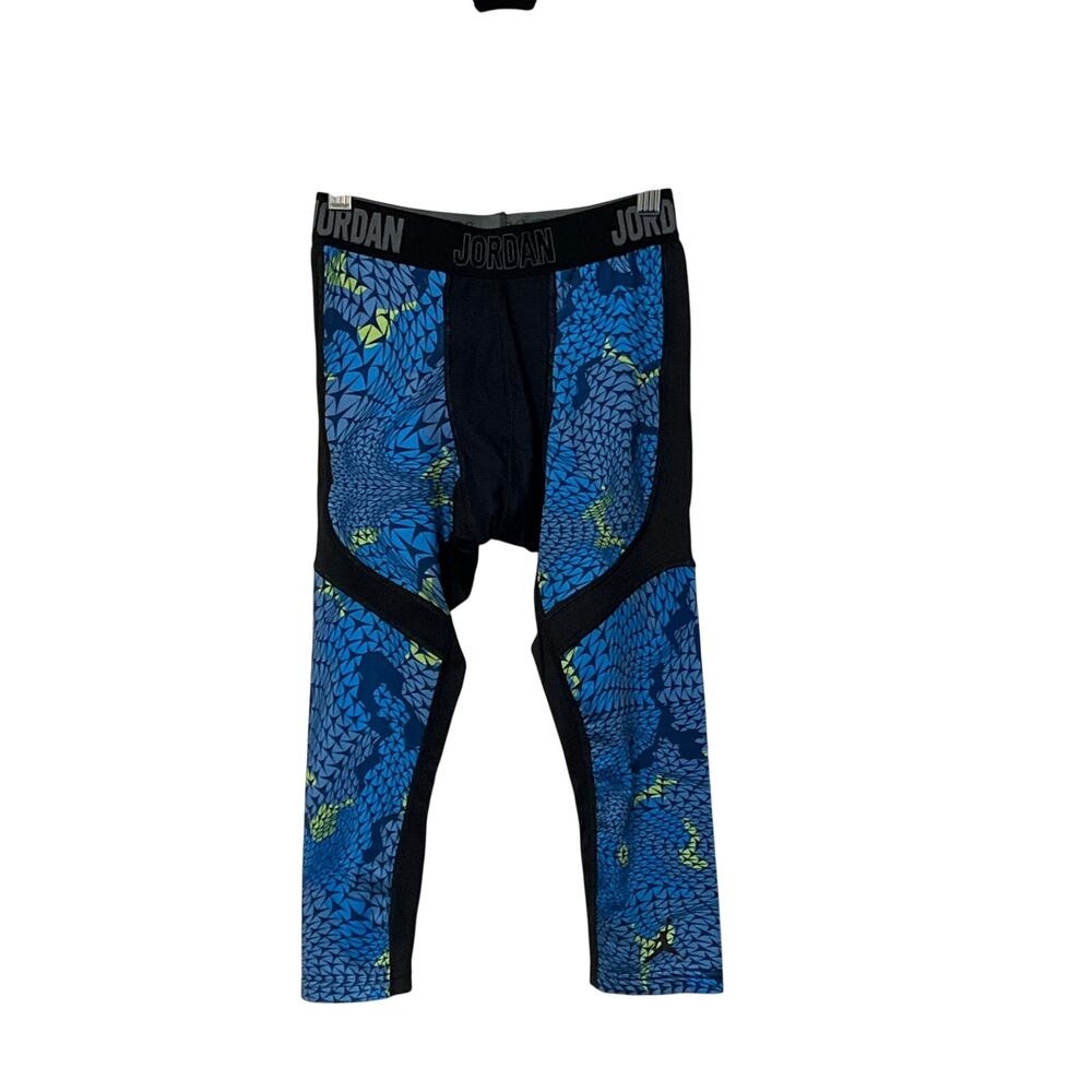 Jordan Training, Kids 3/4 lenghth base layer pants, Size YM, KB492